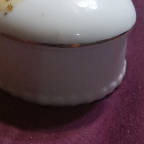 Genuine Vintage 1973 Holly Hobbie Porcelain Heart Trinket Box With Siamese Cat - Picture 5 of 5